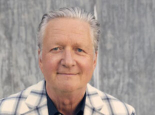 INTERVIEW: Glenn Tilbrook