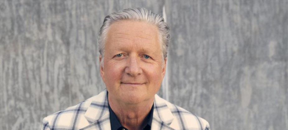 INTERVIEW: Glenn Tilbrook